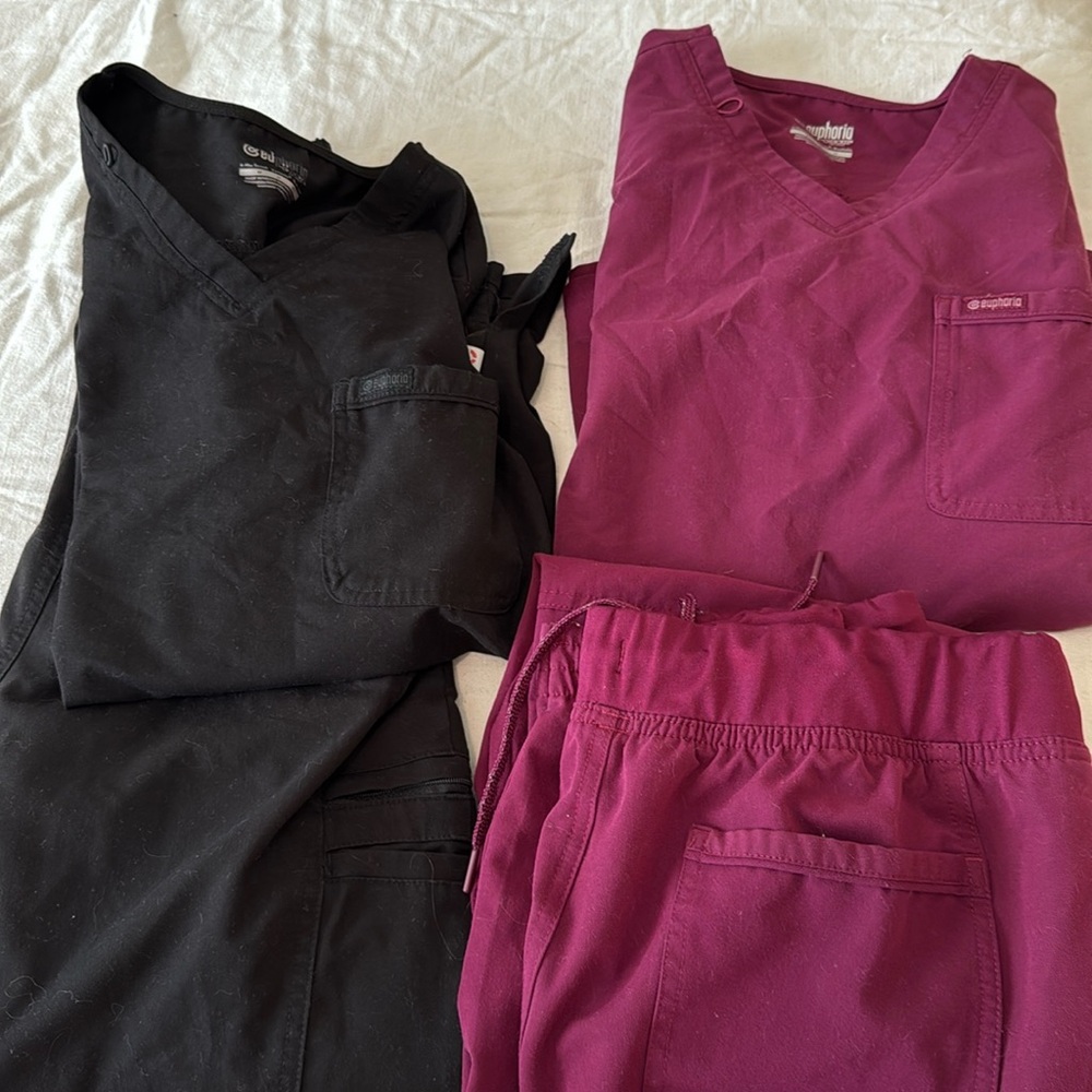 Euphoria scrubs - maroon and black set